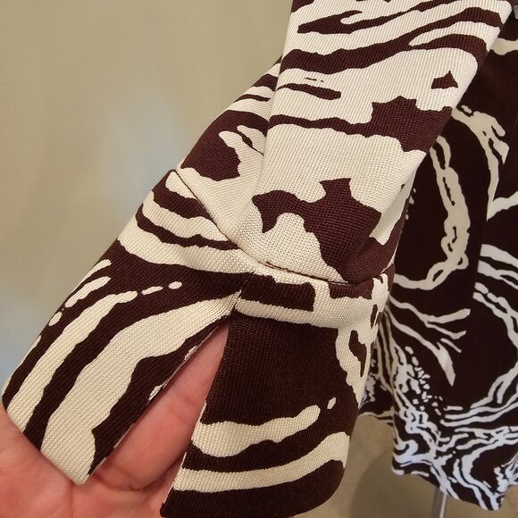 DVF Silk Julian Wrap Dress, EUC, Size 10 - Picture 5 of 6